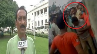 Caught on Camera: TMC MLA Swapan Kumar Beltharia Thrashes Vendor in Eviction Drive Caught on Camera: TMC MLA Swapan Kumar Beltharia Thrashes Vendor in Eviction Drive