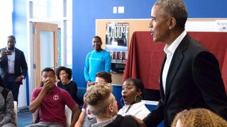 Barack Obama Met A Group Of High School Students And Left Everyone Surprised (Watch Video) Barack Obama Met A Group Of High School Students And Left Everyone Surprised (Watch Video)