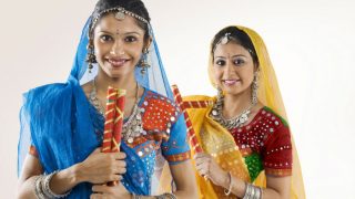 Navratri 2017: Visit these 5 Navratri Events to Enjoy Garba and Dandiya Nights in Mumbai Navratri 2017: Visit these 5 Navratri Events to Enjoy Garba and Dandiya Nights in Mumbai