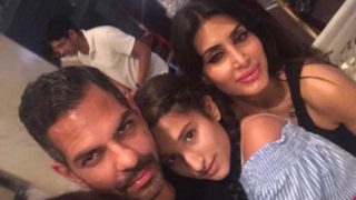 Karisma Kapoor’s Ex-Husband Sunjay Kapur Happily Pose For A Selfie With Priya Sachdev Kapur – View Pic Karisma Kapoor’s Ex-Husband Sunjay Kapur Happily Pose For A Selfie With Priya Sachdev Kapur – View Pic