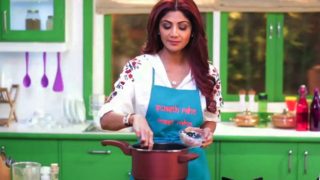 Shilpa Shetty Kundra’s Healthy Soup Recipe: How to Make Yummy Beetroot and Carrot Soup (Watch Video) Shilpa Shetty Kundra’s Healthy Soup Recipe: How to Make Yummy Beetroot and Carrot Soup (Watch Video)
