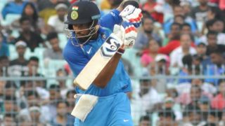 India vs Australia 2017: Lucky Escape For Hardik Pandya After Bhuvneshwar Kumar Shot Hits Him India vs Australia 2017: Lucky Escape For Hardik Pandya After Bhuvneshwar Kumar Shot Hits Him