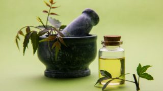 Beauty Benefits of Neem: How to Use Neem for Healthy and Dandruff-Free Hair Beauty Benefits of Neem: How to Use Neem for Healthy and Dandruff-Free Hair