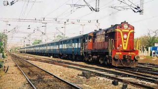 रेल यात्रियों को बड़ा झटका, सोने के समय में की गई एक घंटे की कटौती रेल यात्रियों को बड़ा झटका, सोने के समय में की गई एक घंटे की कटौती
