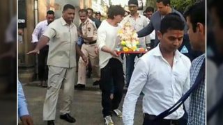 Ganesh Visarjan: Shah Rukh Khan And Famiy Bid Adieu To Bappa - View Pics Ganesh Visarjan: Shah Rukh Khan And Famiy Bid Adieu To Bappa - View Pics
