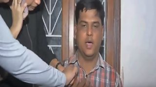 Pradyuman Thakur Murder: Video of TV Journos Hounding Grieving Father Goes Viral Pradyuman Thakur Murder: Video of TV Journos Hounding Grieving Father Goes Viral
