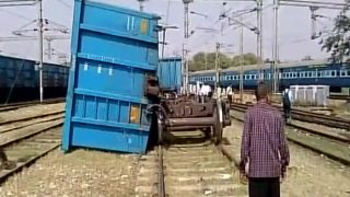Uttar Pradesh: Two Coaches of Goods Train Derail on Delhi-Agra Route Near Mathura Uttar Pradesh: Two Coaches of Goods Train Derail on Delhi-Agra Route Near Mathura