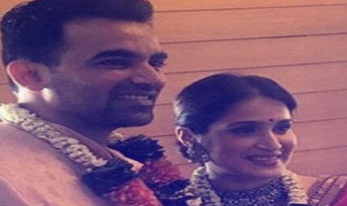 Zaheer Khan ties the knot with Sagarika Ghatge in Mumbai, see photos Zaheer Khan ties the knot with Sagarika Ghatge in Mumbai, see photos