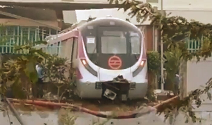 Delhi Metro crash
