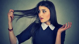 Avoid These 5 Everyday Mistakes That Damage Your Hair Avoid These 5 Everyday Mistakes That Damage Your Hair