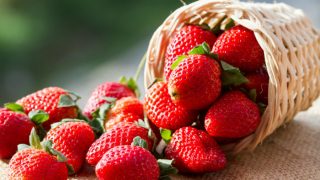 Health Benefits of Strawberry: 7 Reasons to Include Strawberries in Your Diet Health Benefits of Strawberry: 7 Reasons to Include Strawberries in Your Diet