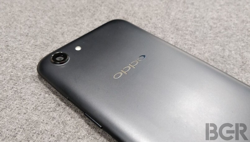 Oppo A83 
