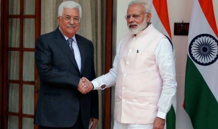 File Image of Prime Minister Narendra Modi and Palestine President Mahmoud Abbas.