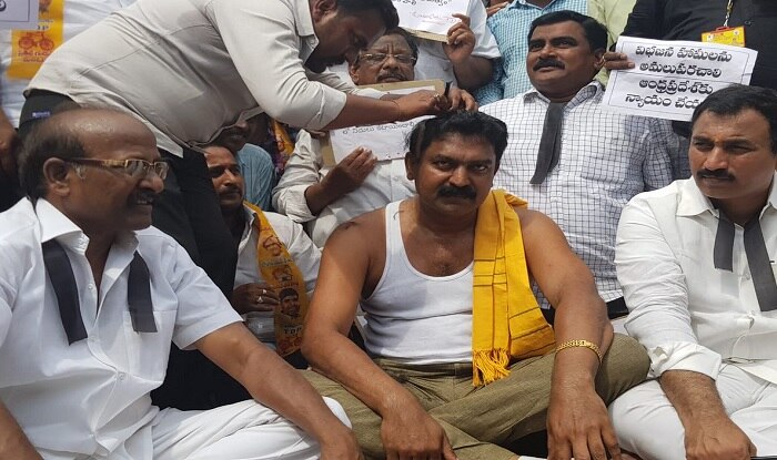 TDP MLA Bode Prasad gets head tonsured (ANI)
