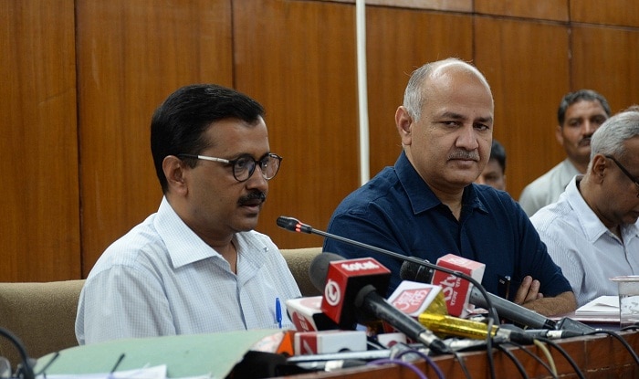 Kejriwal on apology spree, but not many in AAP convinced Kejriwal on apology spree, but not many in AAP convinced