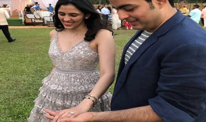 Mukesh Ambani s Son Akash Ambani Gets Engaged To Diamantaire s Daughter 