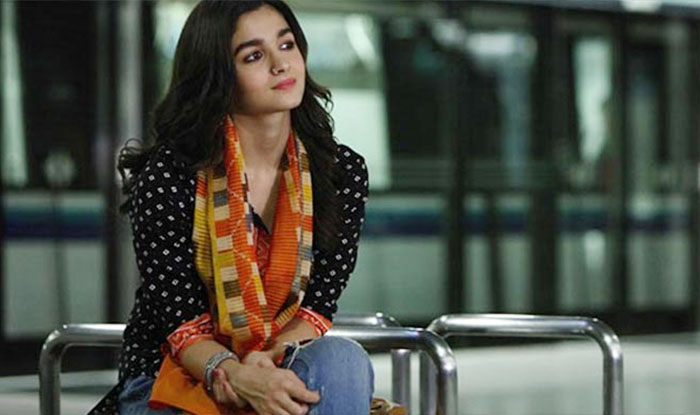 Alia Bhatt Sings a Song From Raazi On Rising Star 2 and Gives Us the