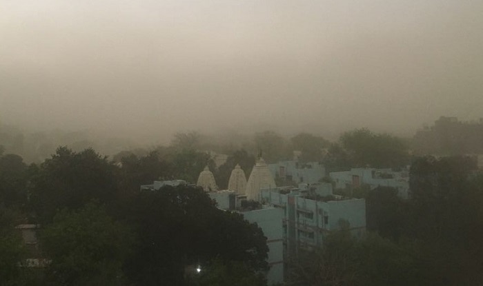 24 flights diverted as dust storm, rains hit Indian capital 24 flights diverted as dust storm, rains hit Indian capital