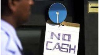 Cash Crunch Hit Many States as ATMs Go Cashless; RBI Denies Money Shortage: Top Developments Cash Crunch Hit Many States as ATMs Go Cashless; RBI Denies Money Shortage: Top Developments