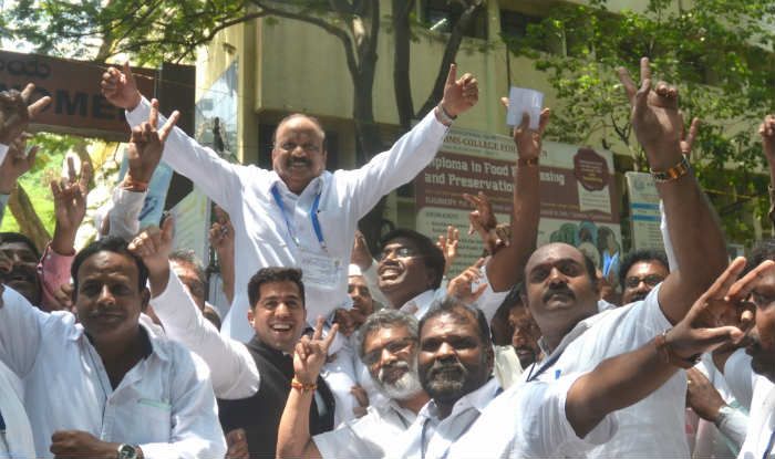 Ahead of oath ceremony, crucial JDS-Congress meeting on government formation