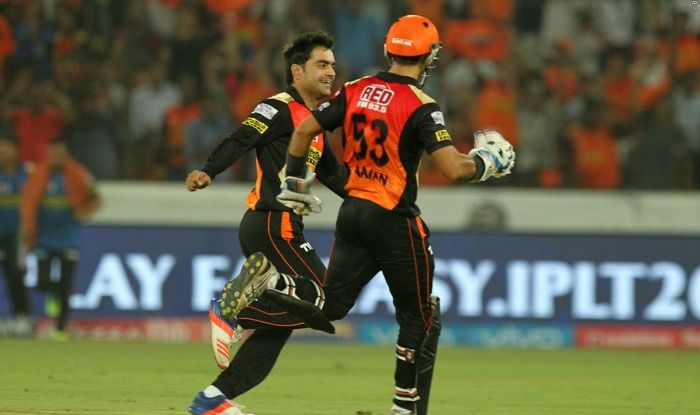 IPL 2018: Virat Kohli feasts on Hyderabadi biryani at Mohammed Siraj's house, watch video