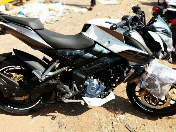 2017 Bajaj Pulsar 200 NS in white colour arrives at dealerships | Find ...