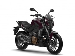 Bajaj Auto discontinues twilight plum colour of Dominar 400; Dealers refuse to accept bookings