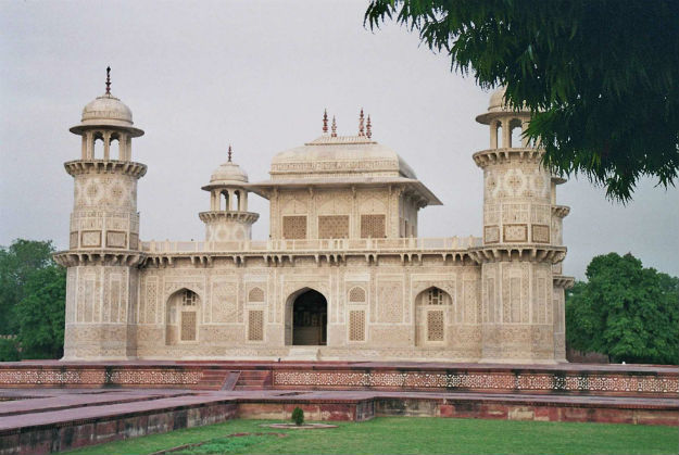 Tomb-of-Itimad-ud-Daulah