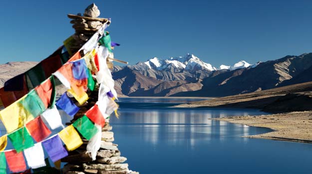 Tso-Moriri-Lake-with-prayer-flags---Ladakh---Jammu-and-Kashmir---India