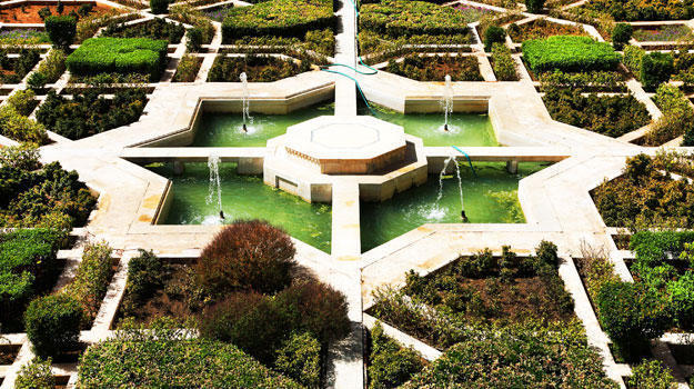 Garden in Amber Fort