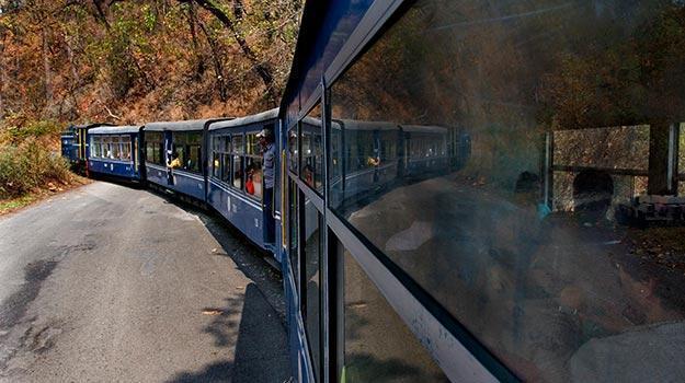 West-Bengal_Darjeeling_Toy-train-DHR_Toy-train-DHR_IWPL3