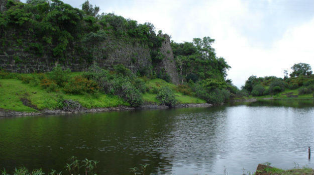 chikhaldara-lake dne