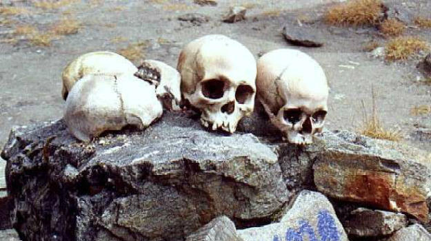 Weird-History-of-Roopkund-Lake-Uttarakhand