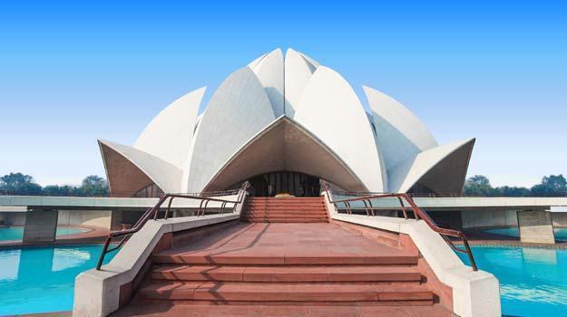 Breathtaking images of the Lotus Temple of Delhi. 