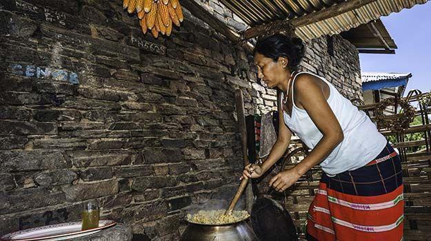Monpa-tribe-local-brew