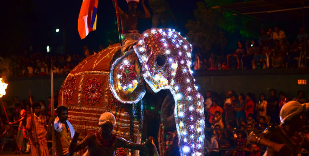 Kandy Esala Perahera