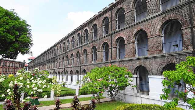 21Cellular-Jail-01