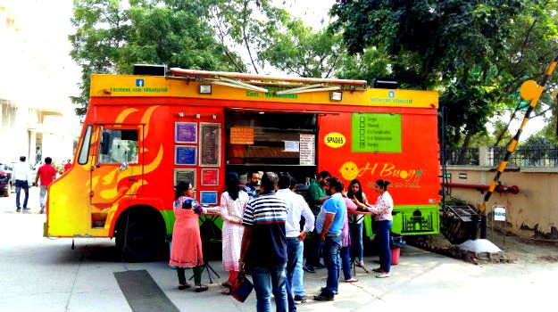 9 food trucks in Delhi that will give you hunger pangs! | India.com