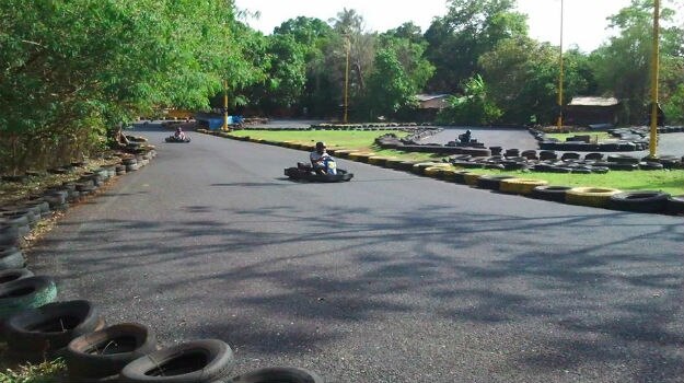 5travel-go karting