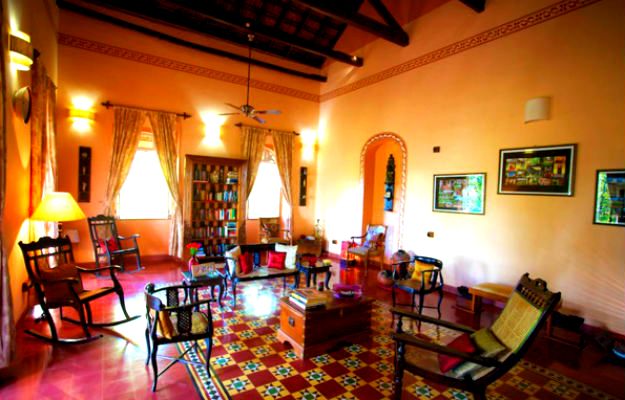 18-travel-goa-NeemRana