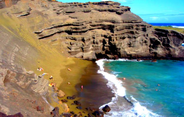18-travel-papkolea-beach-hawaii-usa