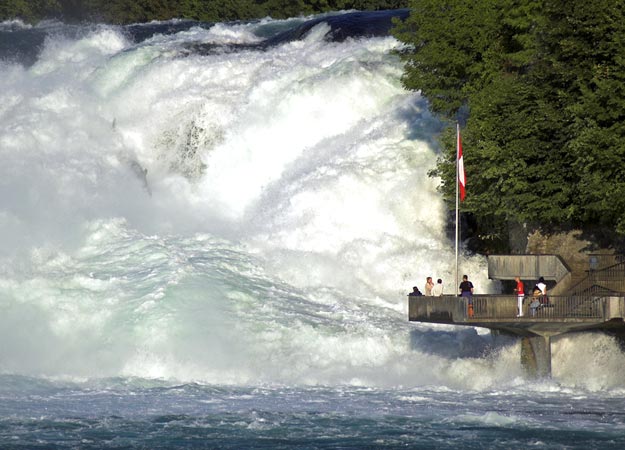 21Switzerland-Rhein-falls
