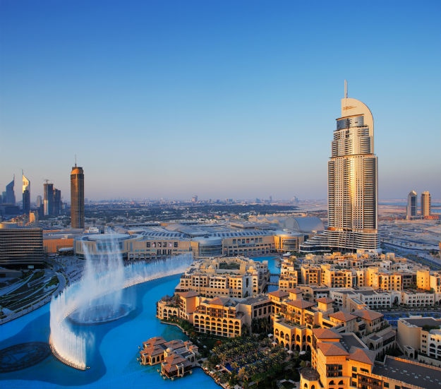 Dubai-fountain-Burj-Khalifa-lake