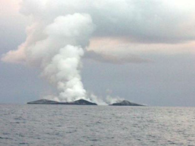 Maiken 10 - island close-up