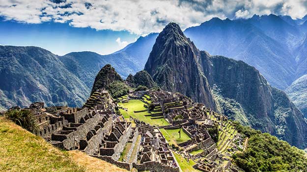 Peru-Macchu-Pichu-shutterstock_326722967