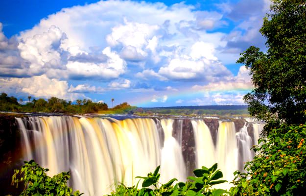 shutterstock_264344453-victoria-falls-5