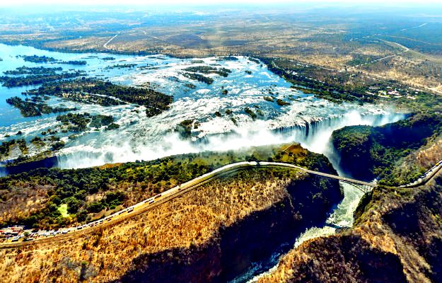 shutterstock_297603941-victoria-falls-7