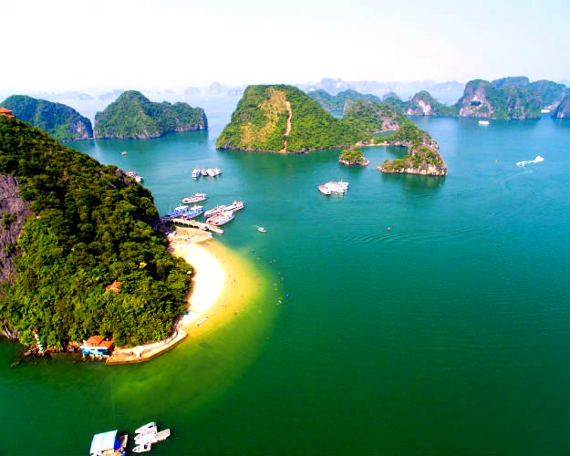 Amazing natural wonders of the world: Ha Long Bay, Vietnam | India.com