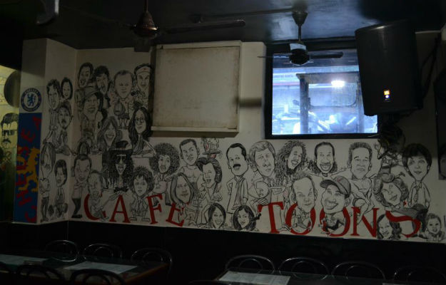14-travel-pune-cafe-toons