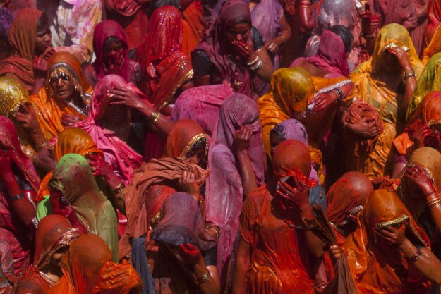 17-holi-4